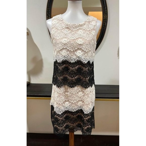Jessica Simpson- Lace Dress-size 6 - Picture 1 of 5